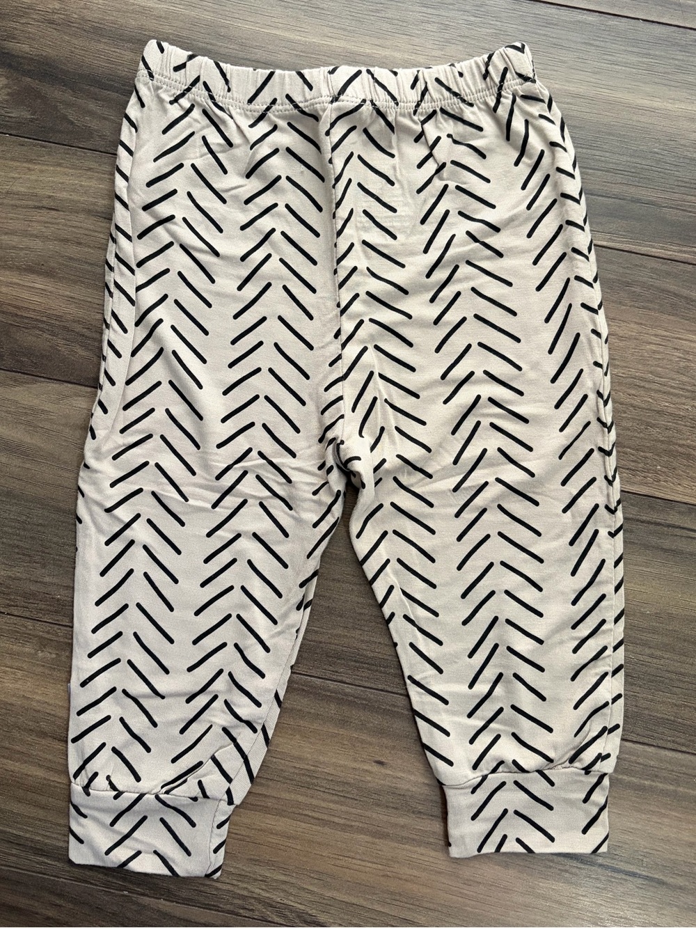 Kyte BABY Cream Joggers with Black Chevron Print